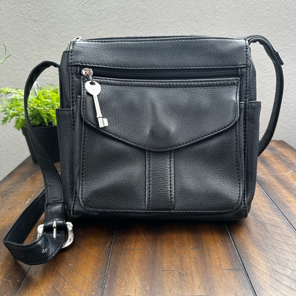 Vintage Fossil leather crossbody